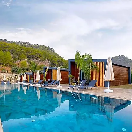 Rota Kilidonia Karaoez Suites&villas *