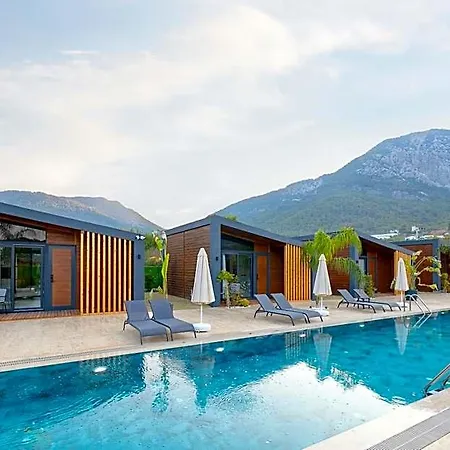 Rota Kilidonia Karaoez Suites&villas فندق