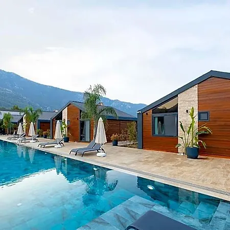 Rota Kilidonia Karaoez Suites&villas *